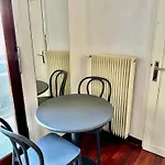 Charming Parisian Apartment In The 15Th Arrondissement